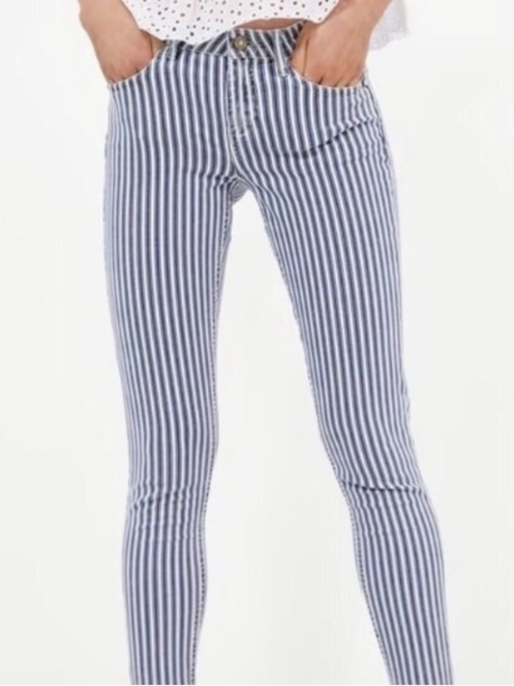 Zara Blue White Stripped Raw Edge Capri Jeans